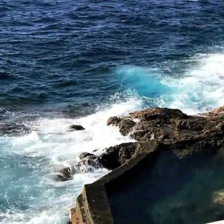 Precioso Atico Con Mucho Encanto Y Vistas Al Mar. 푸에르토 데 기마르